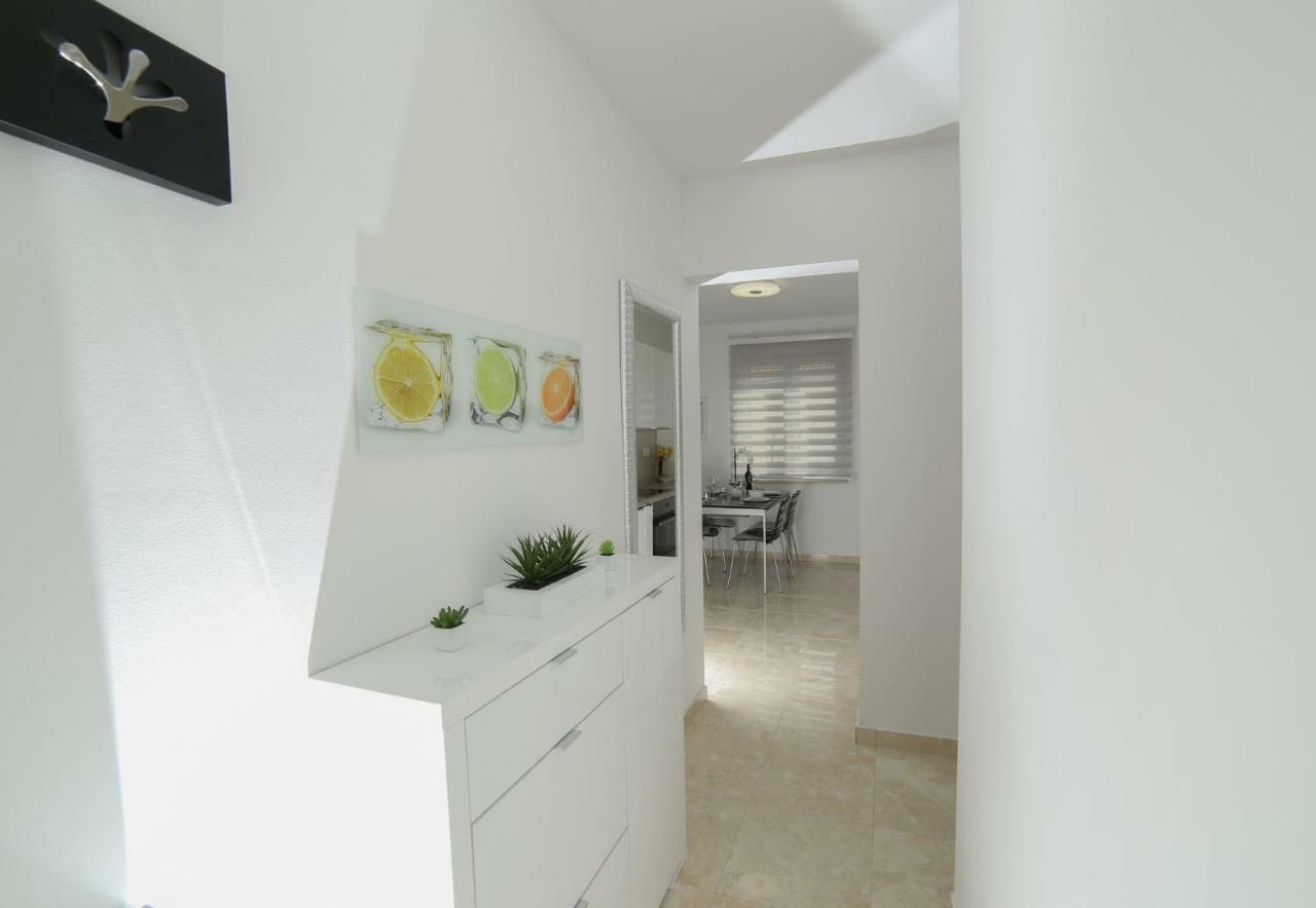 Amazing Luxury 4Star Apartment Laura Supetar Dış mekan fotoğraf