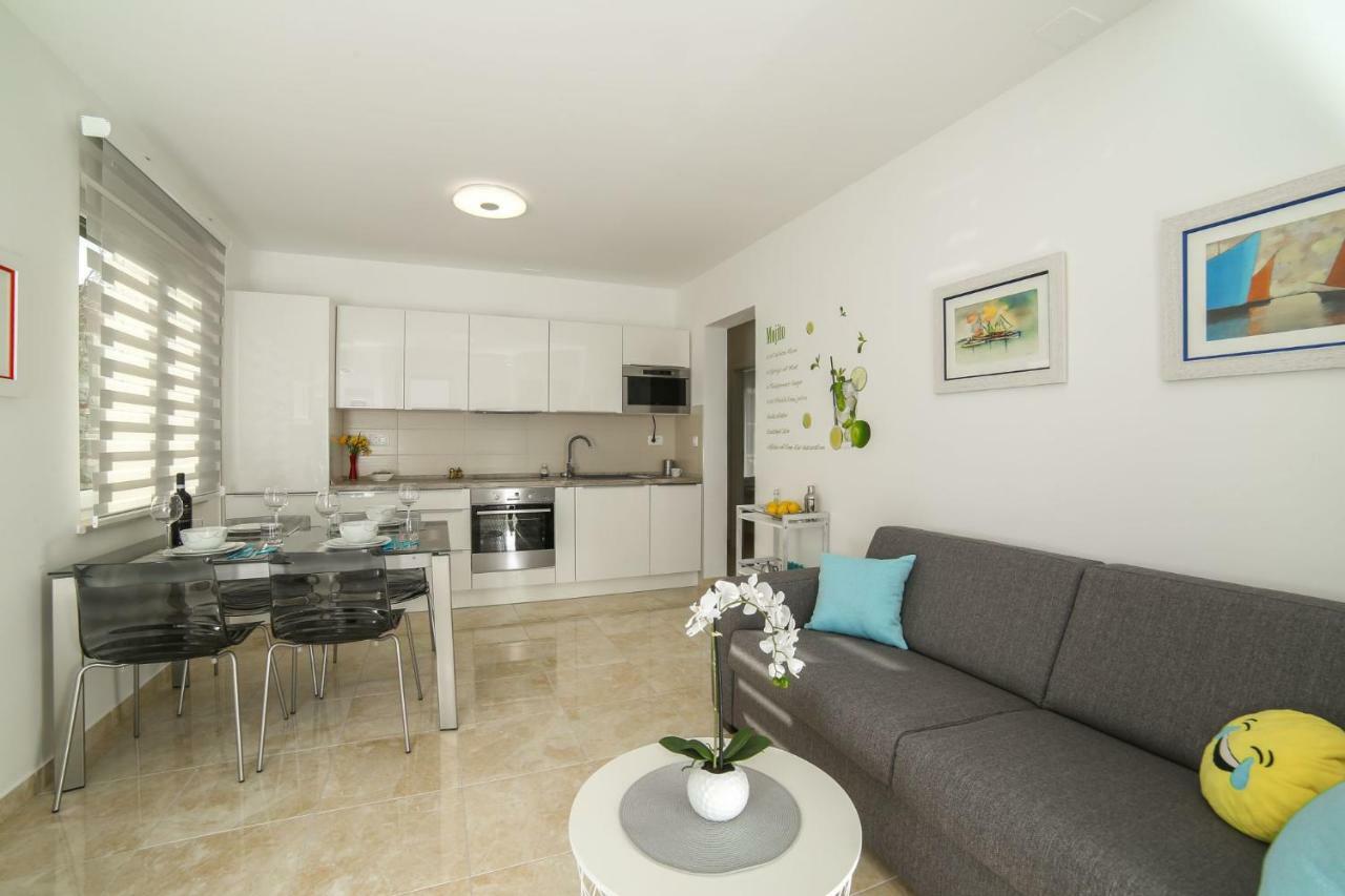 Amazing Luxury 4Star Apartment Laura Supetar Dış mekan fotoğraf