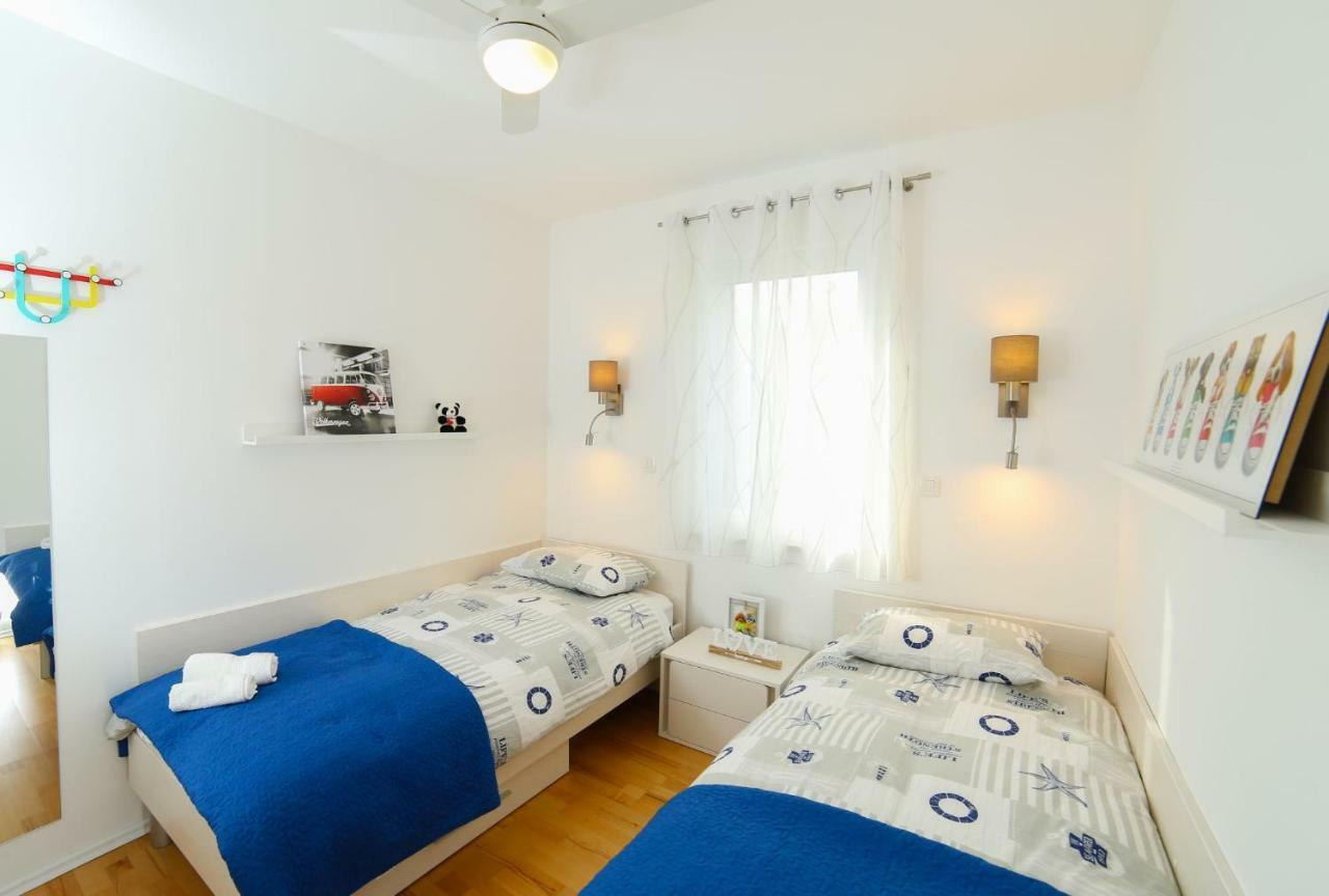 Amazing Luxury 4Star Apartment Laura Supetar Dış mekan fotoğraf