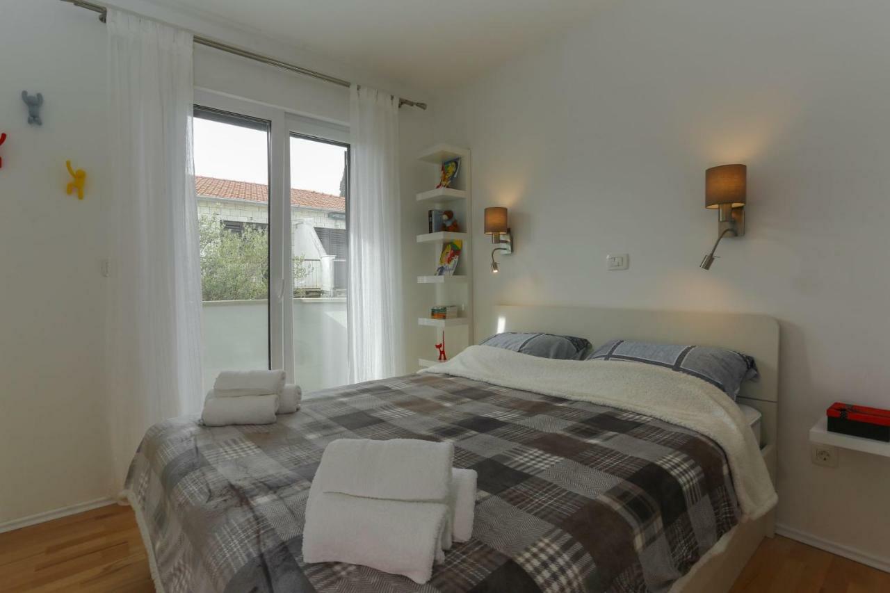 Amazing Luxury 4Star Apartment Laura Supetar Dış mekan fotoğraf